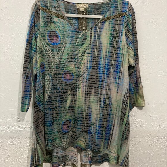 Live and Let Live Women Tunic Top Crochet Split Back 3/4 Sleeve Peacock Green 1X - Picture 4 of 11